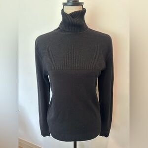 Super  Carnol Black Sweater Turtleneck Size M to L Stretch